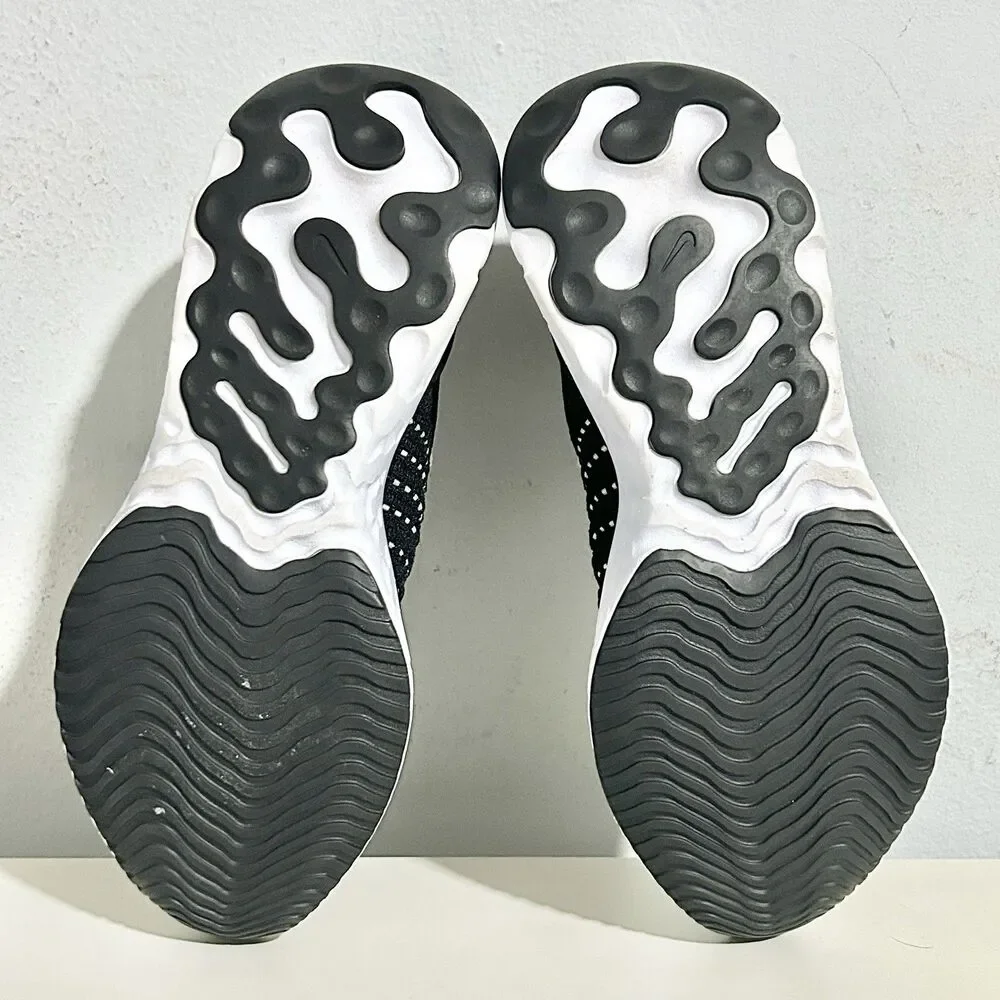 Nike Wmns React Phantom Run Flyknit 2 “Black White” Women’s Size 7 Running Shoes